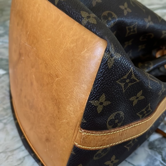 Louis Vuitton bag - Picture 7 of 15